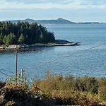 Hébergement de vacances 10 Person In Misund