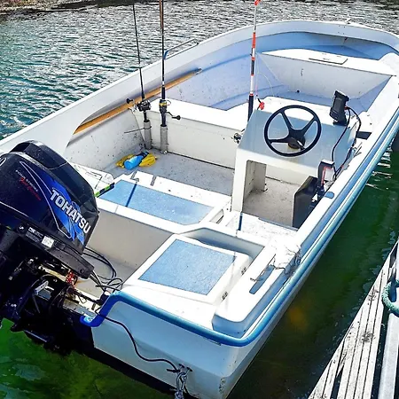 10 Person In * Misund